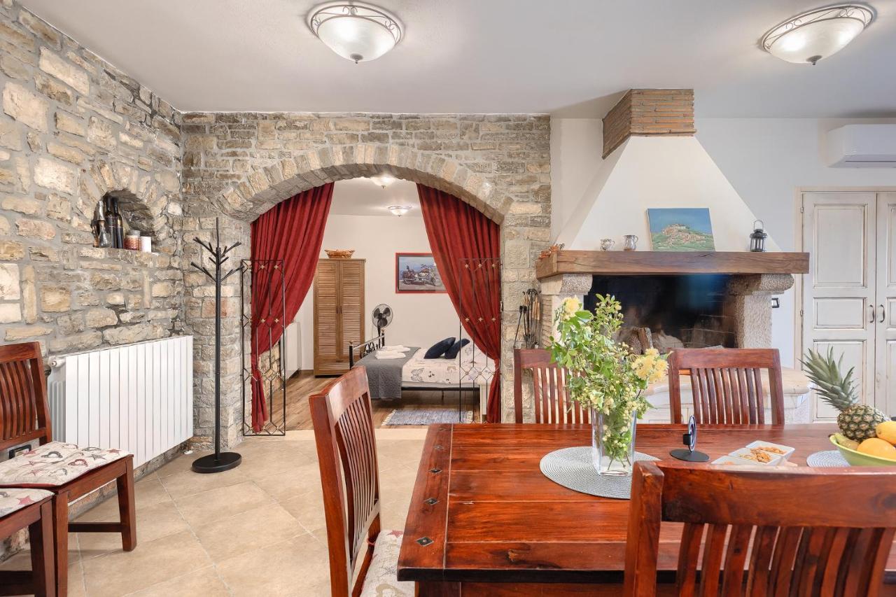Apartman Pietro Motovun Bagian luar foto